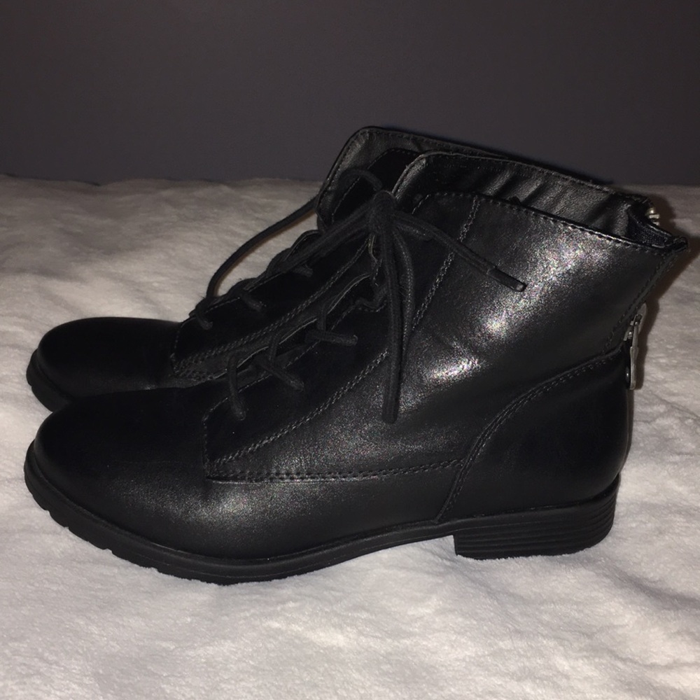 Shoes - Picture 2 of 2